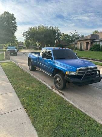 1998 Dodge Ram 3500 for sale in Carrollton, Texas, photo 1 of 5