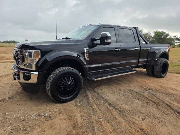 2022 Ford F-450 Super Duty DRW for sale in Shiner, Texas, photo 1 of 18