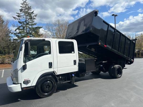 2011 Isuzu Nqr for sale in Seattle, Washington, photo 1 of 20